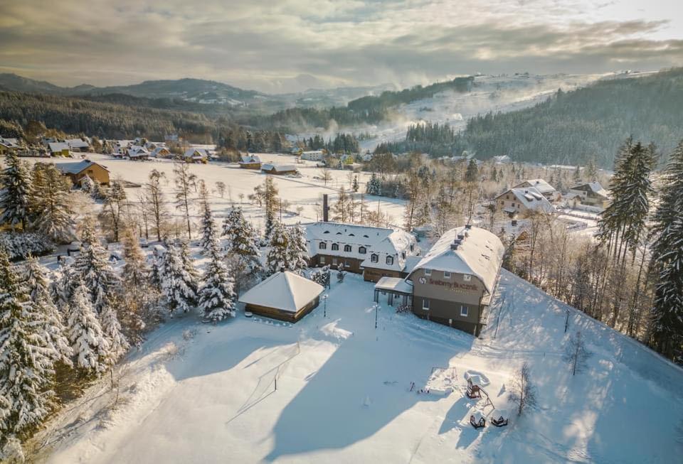 Hotel Srebrny Bucznik Wellness & Restaurant Istebna Exteriér fotografie